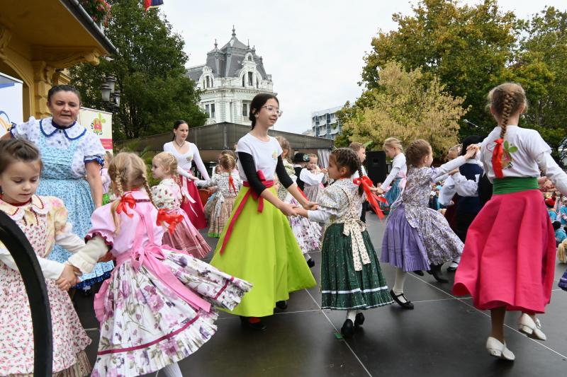 A magyar népi játék napja