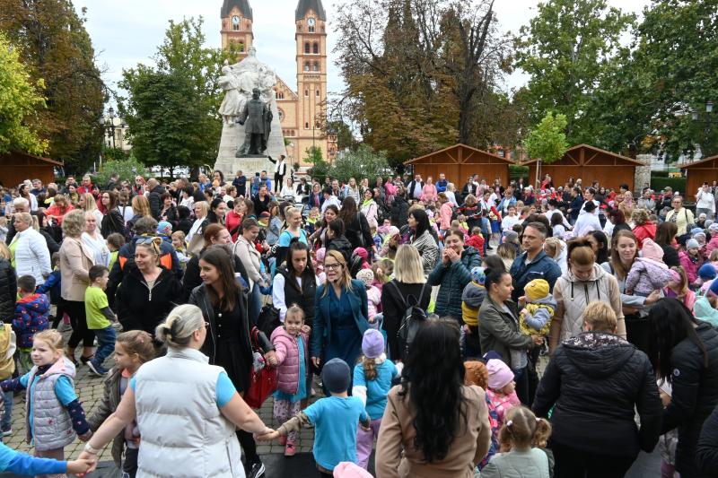 A magyar népi játék napja