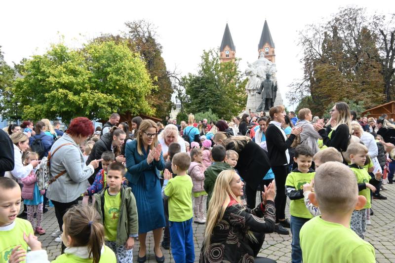 A magyar népi játék napja