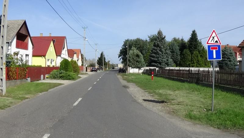 A Szélsőbokori út zsákutca az Ív utcától a Tiszavasvári útig