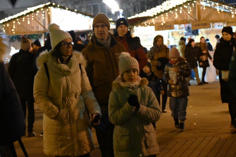 A szeretet lángja is  ég már az adventi  koszorún Nyíregyháza belvárosában