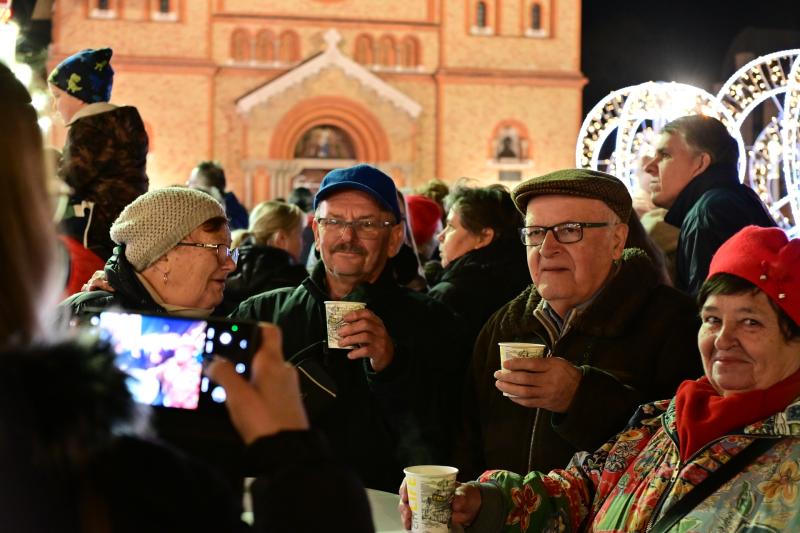 Advent első gyertyája 2024