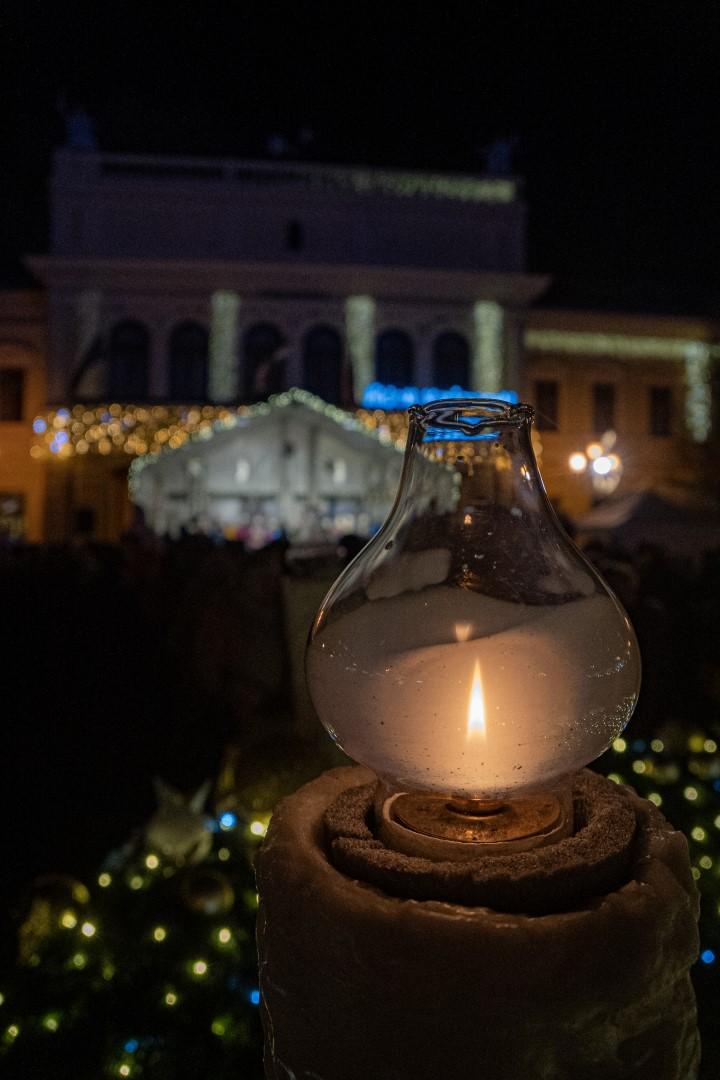 Így gyújtották meg advent második gyertyáját a Kossuth téren!