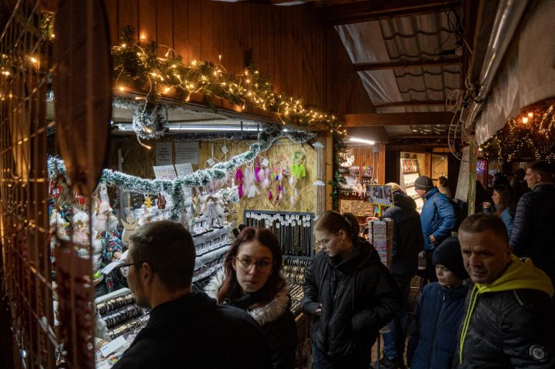 Így gyújtották meg advent második gyertyáját a Kossuth téren!