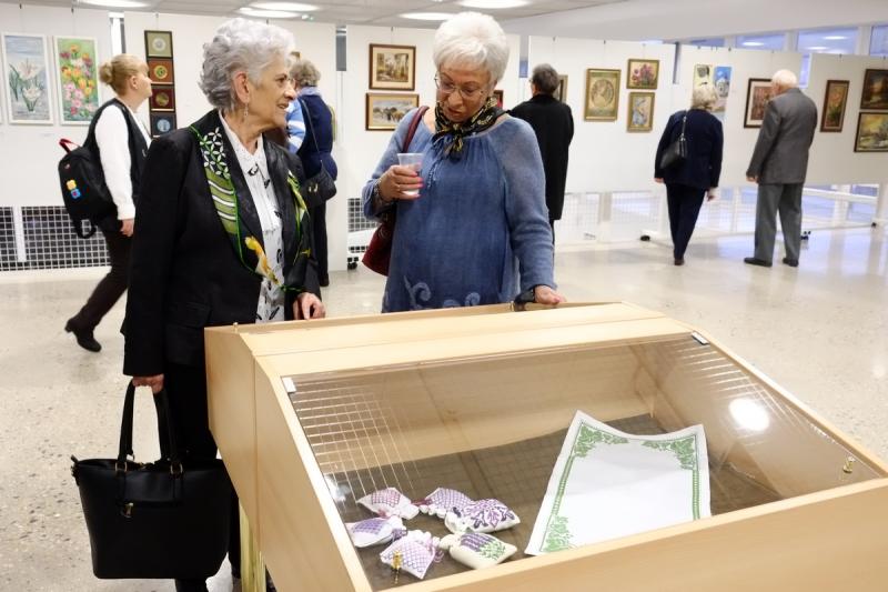 Alkotó idősek - kiállítás a kulturális központban