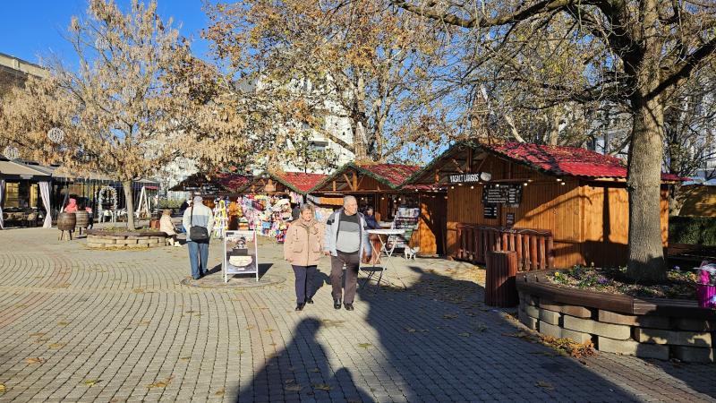 Az első gyertyagyújtásra készül a belváros szíve