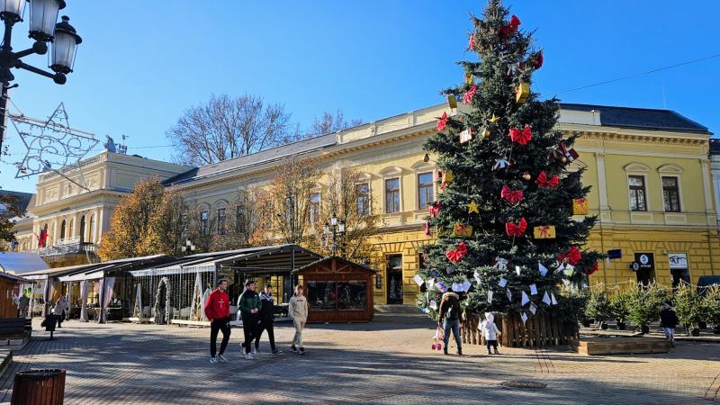 Az első gyertyagyújtásra készül a belváros szíve