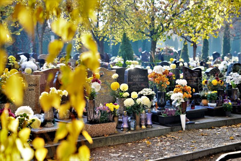 Az emlékezés virágai az Északi temetőben