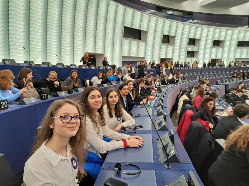 Az Európai Parlamentbe látogattak a Szent Miklós Görögkatolikus Gimnázium és Kollégium diákjai