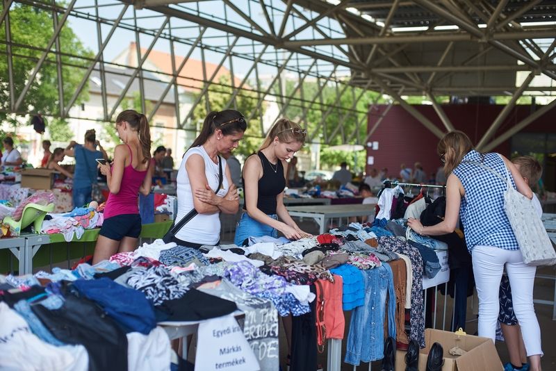 Bababörze a Búza téri piacon