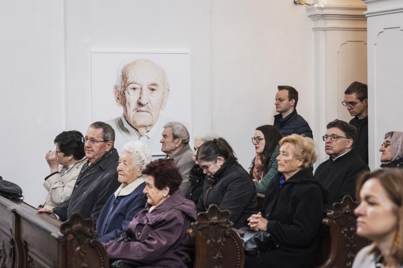 Balázs Attila fotóiból nyílt kiállítás a pannonhalmi bazilikában Fotók: Mohai Balázs, MTI