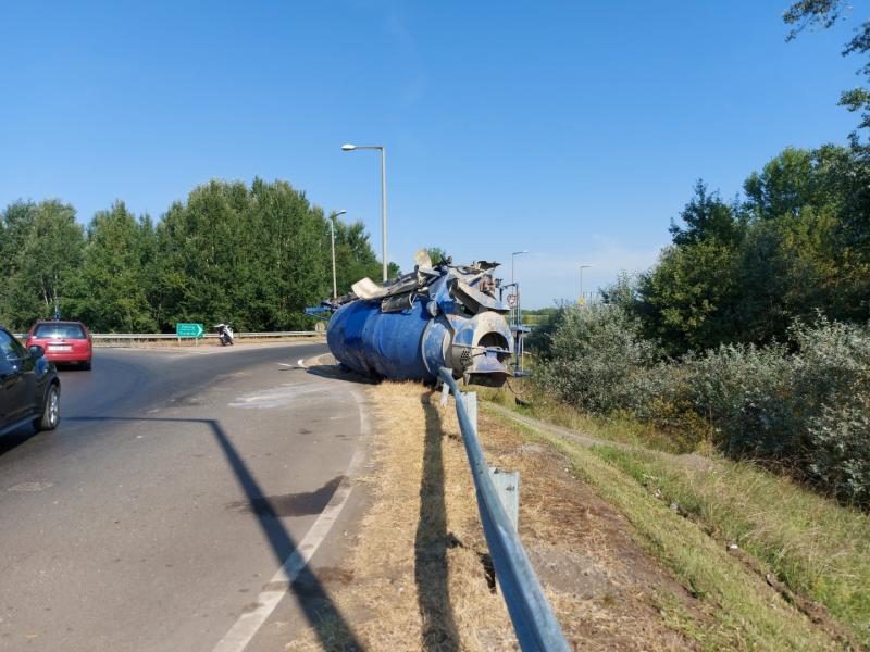 Betonmixer tartály szabadult el a 41-es főútvonalon