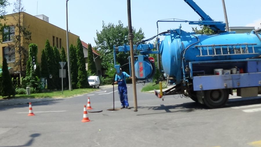Csapadékvíz-elvezető rendszer munkálatok az Ószőlő utcán