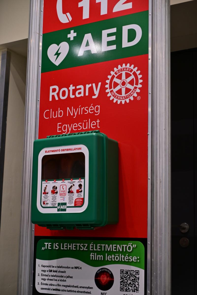 Defibrillátor a Rotary-tól 2024