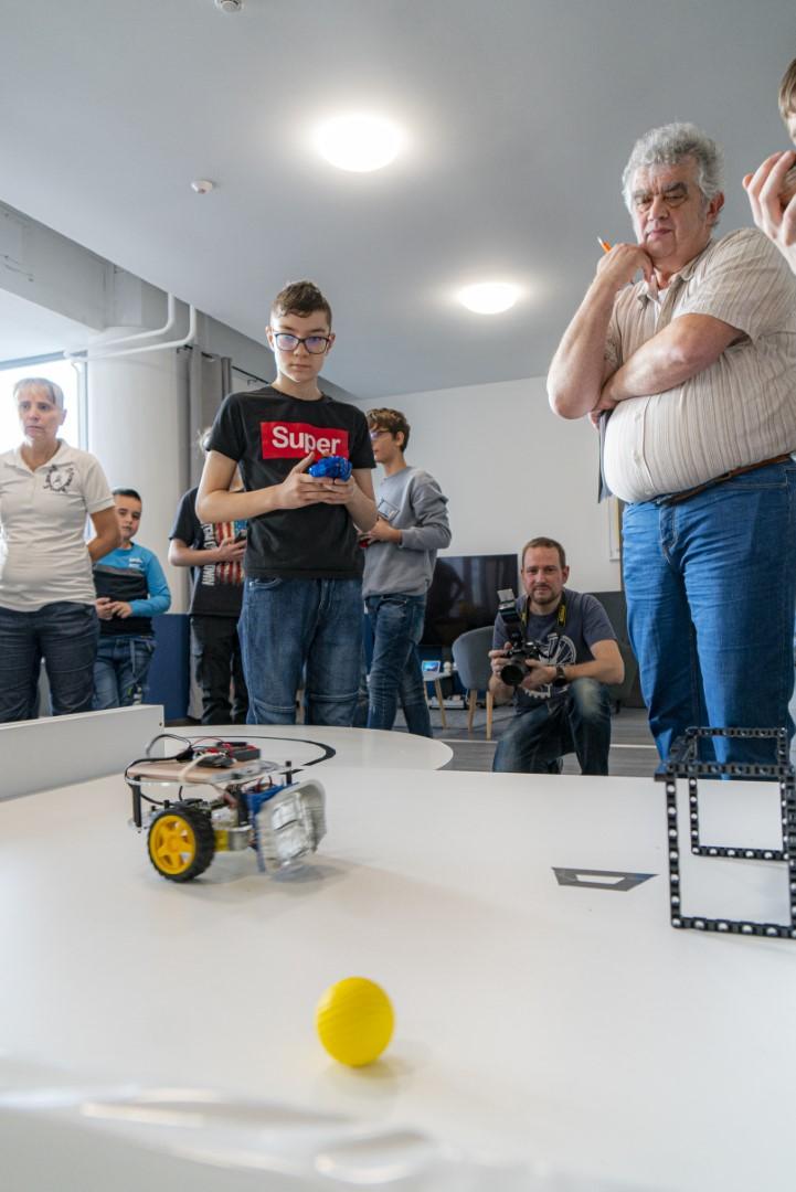 DKC Robotika verseny a Digitális Tudásközpontban