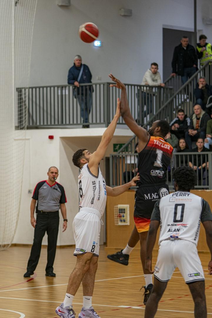 Hübner Nyíregyháza BS–DEAC kosárlabda mérkőzés