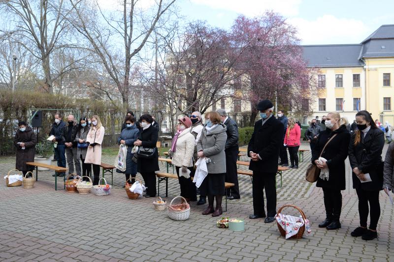 Húsvét vasárnap a Magyarok Nagyasszonya-társszékesegyházban