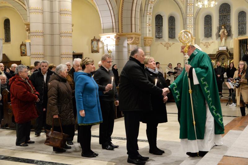 Jubiláló házaspárok főpásztori áldása a Magyarok Nagyasszonya-társszékesegyházban