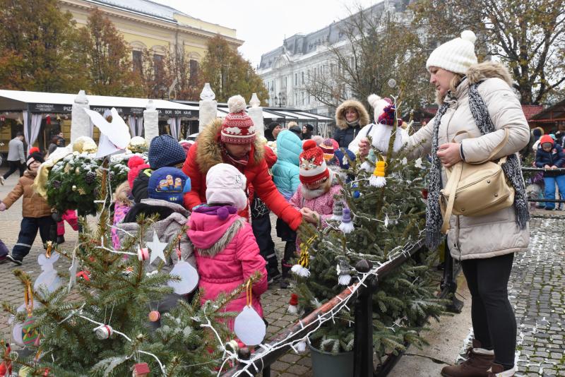 „Kis karácsony sétányt” díszítettek a nyíregyházi óvodások