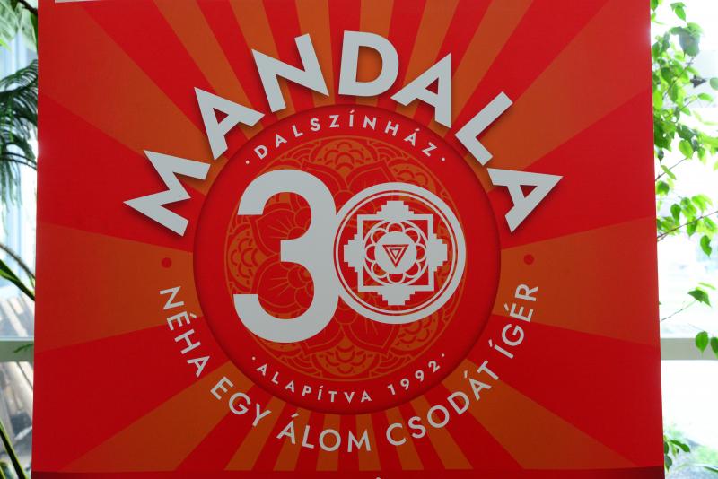 Mandala 30 - fotó és plakátkiállítás