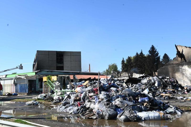 Még reggel is oltották a Rákóczi utcai irodatüzet 