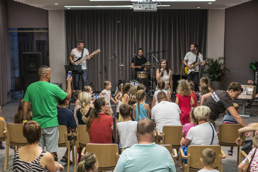 Megtartotta első születésnapját a Hotel Pangea