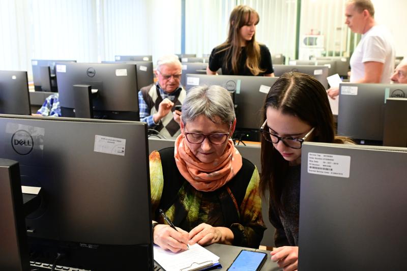 Netrevalók program a könytárban