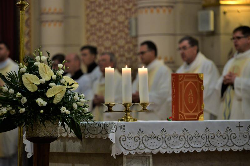 Olajszentelési szentmise a Magyarok Nagyasszonya társszékesegyházban