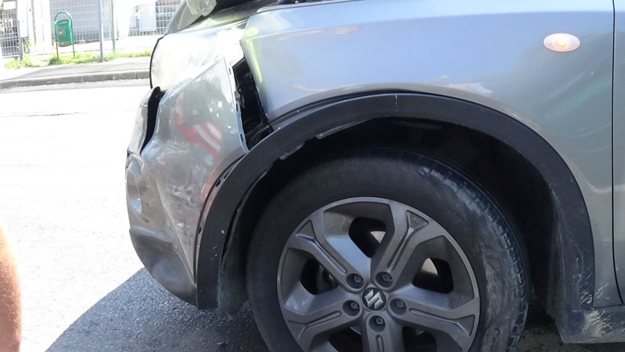 Ráfutásos baleset történt péntek délelőtt a Debreceni úton
