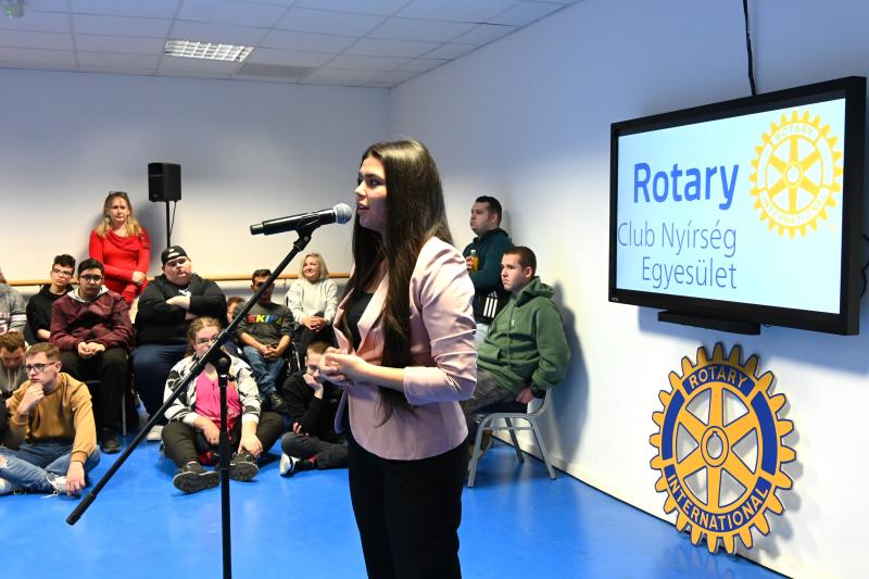 A Rotary Club Nyírség Egyesület mikulása megérkezett a gyerekekhez