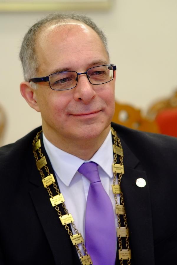 Rotary kormányzó a Városházán 20230116