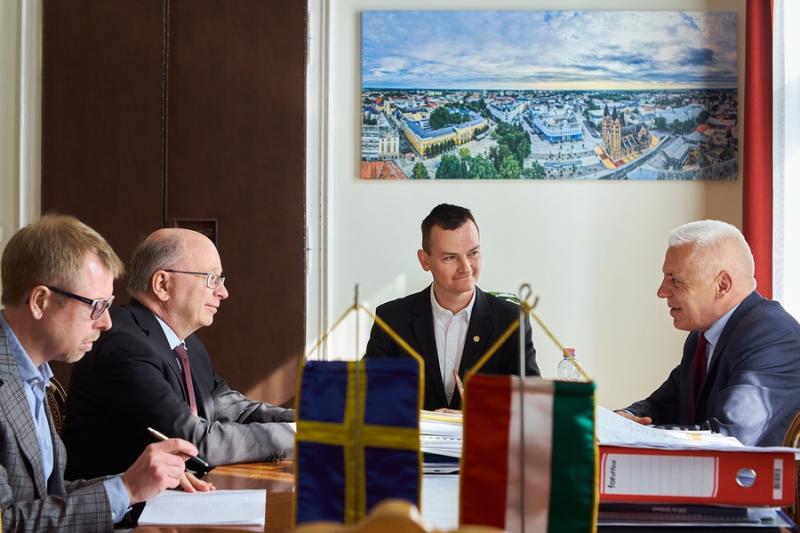 Svéd nagykövet a Városházán