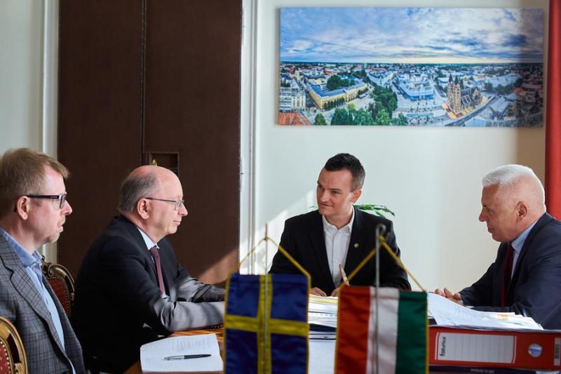 Svéd nagykövet a Városházán