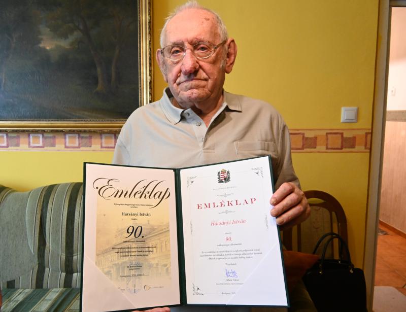 Szépkorú köszöntés  - Harsányi Isván 90 éves
