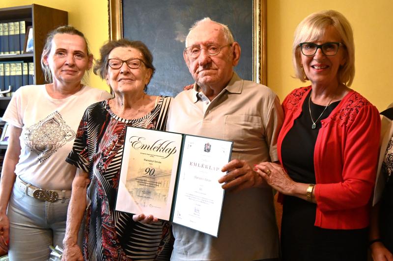 Szépkorú köszöntés  - Harsányi Isván 90 éves
