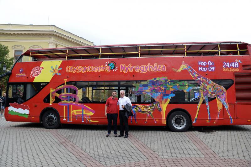 Új városnéző busz Nyíregyházán