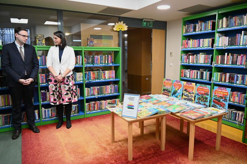 Ukrán gyermekkönyv sarkot  alakítottak ki a könyvtárban