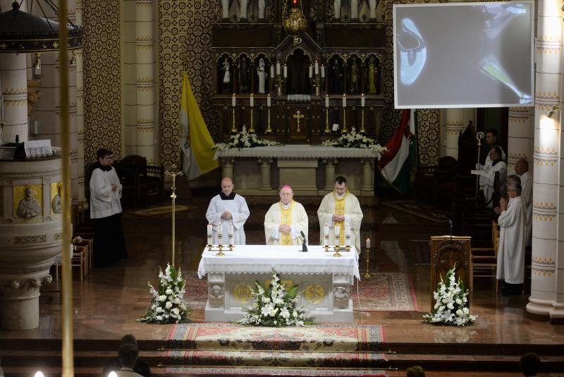 Úrnapi ünnepi szentmise a Magyarok Nagyasszonya-társszékesegyházban