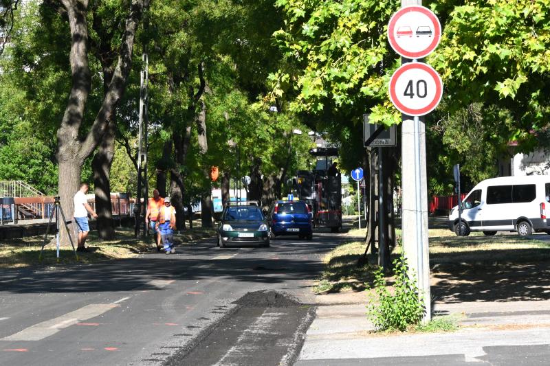 Útfelújítás kezdődött az Árok utcán