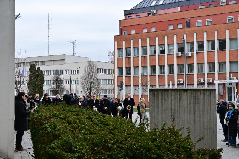 Váci100 - Több helyszínen emlékeztek meg az íróról