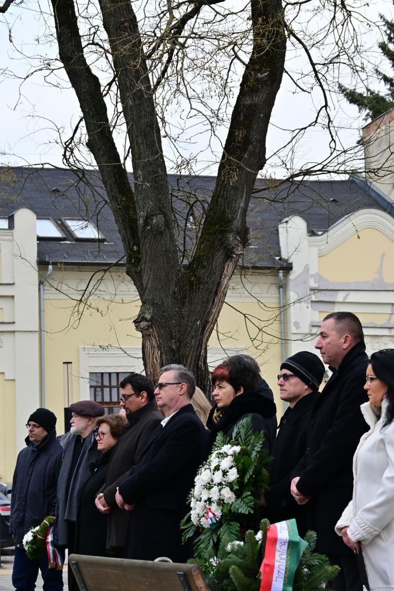 Váci100 - Több helyszínen emlékeztek meg az íróról