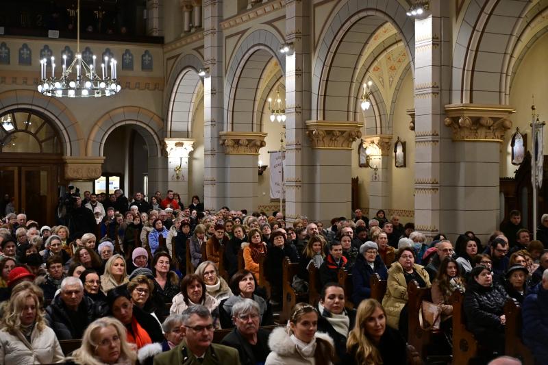 Városi Karácsonyi Hangverseny a Magyarok Nagyasszonya-társszékesegyházban 2024