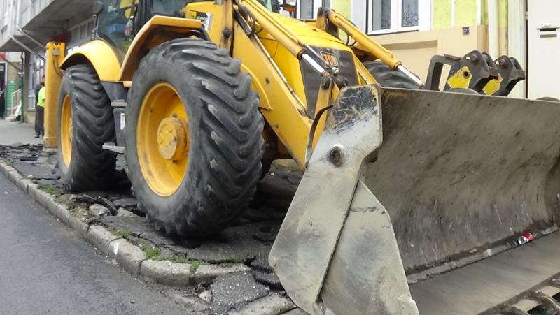 Városszerte több helyen újulnak a járdák