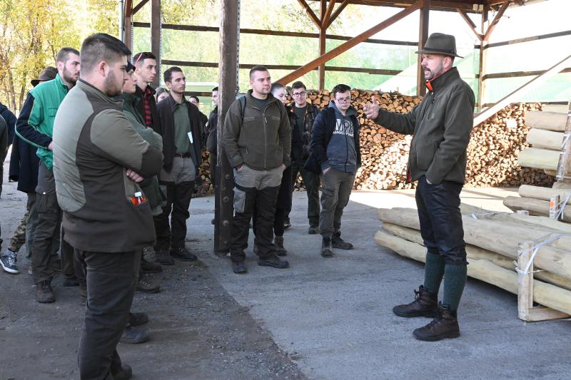 Végzős erdészeti technkiusok látogattak a Nyírerdő Zrt-hez