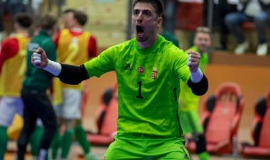 Bombaigazolás - a válogatott kapusa Nyíregyházán folytatja! 