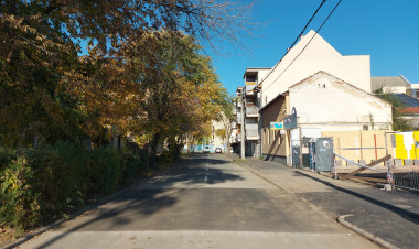 Újra megnyílt az Új utca ezen szakasza forgalom előtt