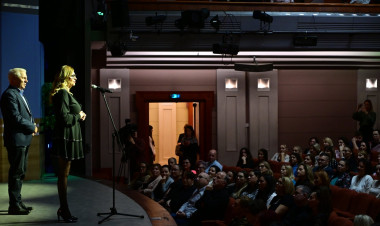 Szociális munkásokat köszöntöttek – a színházban ünnepeltek