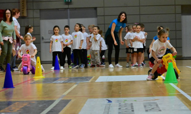 Sportverseny ovisoknak - megtelt a Continental Aréna küzdőtere