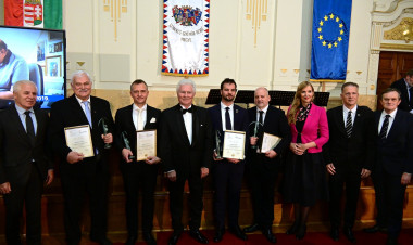 Színész, kutatóűrhajós, médiaszemélyiség – ők kaptak idén Vármegyei Prima-díjat