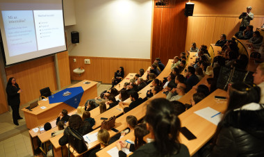 „Ne keressünk benne normalitást” – Megnyílt a Magyar Gulág vándorkiállítás a Nyíregyházi Egyetemen